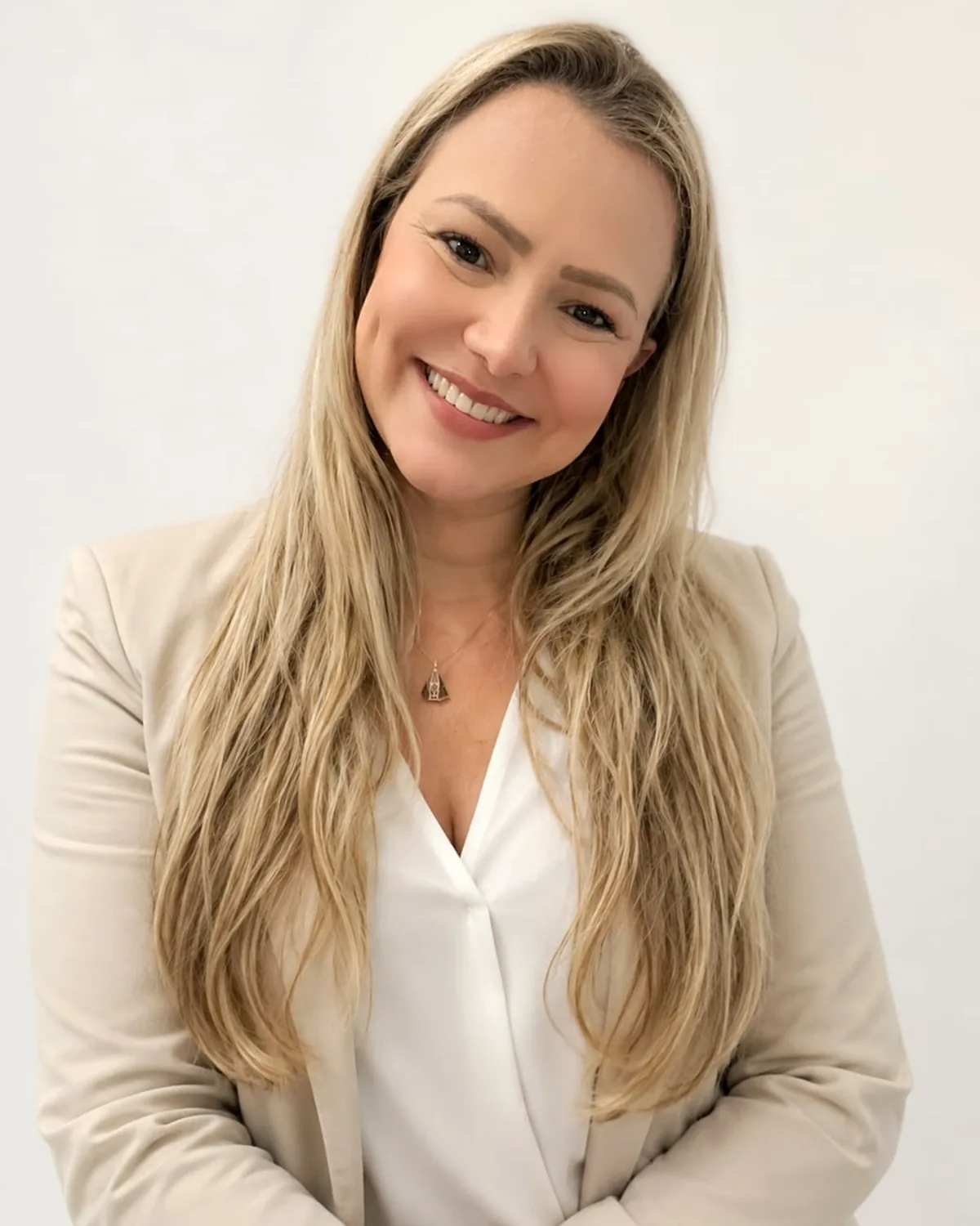Retrato de Suyane Liberato, fisioterapeuta e especialista em Ergonomia